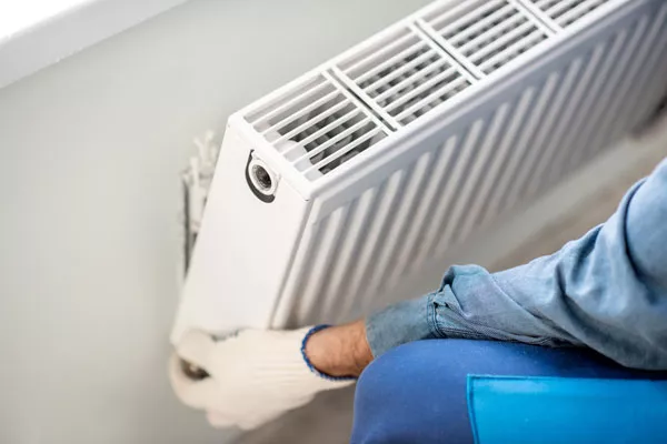 Effectuer la vidange d'un radiateur dans une chambre : comment s'y prendre ?, Menton, Plomberie OTTAVIANI